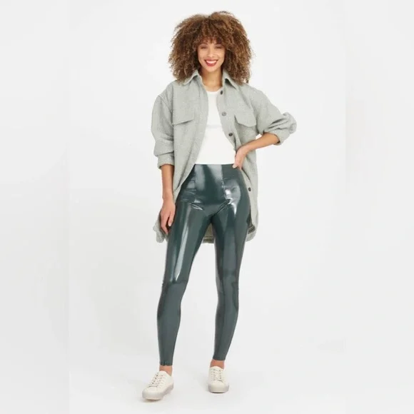 Spanx Faux Patent Leather Leggings in Green Sz. Small - Picture 4 of 9